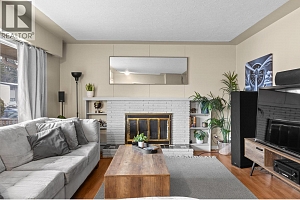 1231 Kelglen Crescent - Photo 3