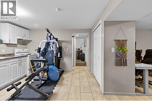 1231 Kelglen Crescent - Photo 39