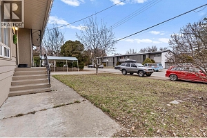 1231 Kelglen Crescent - Photo 40