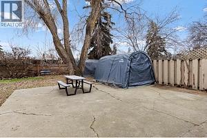 1231 Kelglen Crescent - Photo 42