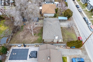 1231 Kelglen Crescent - Photo 54