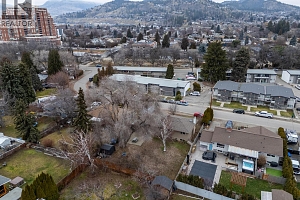 1231 Kelglen Crescent - Photo 56