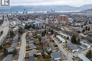 1231 Kelglen Crescent - Photo 58