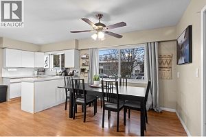 1231 Kelglen Crescent - Photo 7