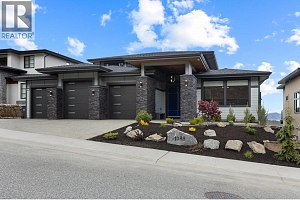 1088 Clarance Avenue - Photo 2