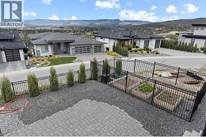 1088 Clarance Avenue - Photo 29