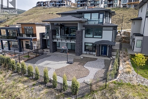 1088 Clarance Avenue - Photo 3