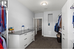 1088 Clarance Avenue - Photo 41