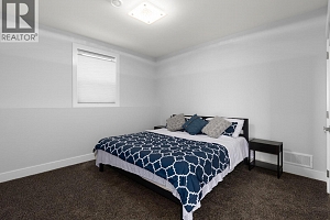 1088 Clarance Avenue - Photo 62