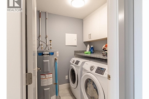 1088 Clarance Avenue - Photo 74