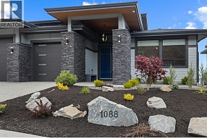 1088 Clarance Avenue - Photo 76