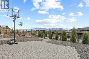 1088 Clarance Avenue - Photo 82