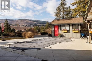 2575 Pineridge Place - Photo 32