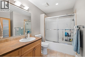 2120 Shannon Ridge Drive Unit# 105 - Photo 11