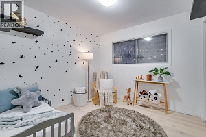 1576 Scott Crescent - Photo 32