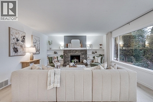 1576 Scott Crescent - Photo 4