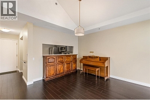 1045 Sutherland Avenue Unit# 323 - Photo 18