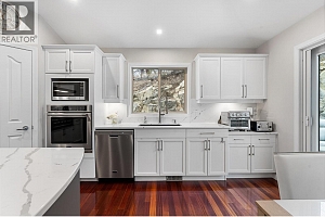 2090 Chilcotin Crescent - Photo 10