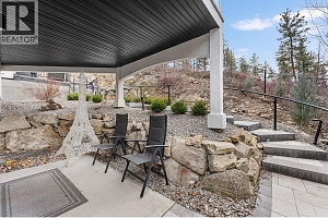 2090 Chilcotin Crescent - Photo 40