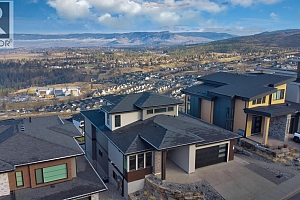 1030 Emslie Street - Photo 3