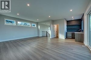 1030 Emslie Street - Photo 32