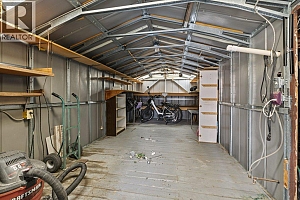 2245 Bennett Road - Photo 39