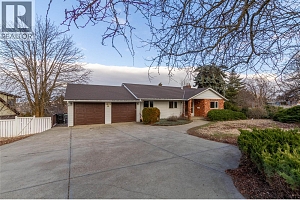 3985 15 Avenue - Photo 3