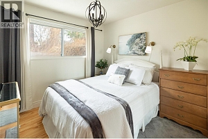 5173 Chute Lake Crescent - Photo 16