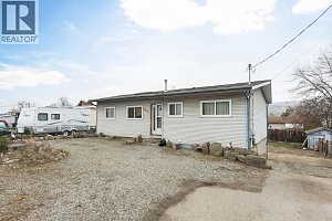 9391 Glenmore Road - Photo 3