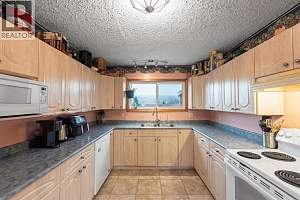 9391 Glenmore Road - Photo 9