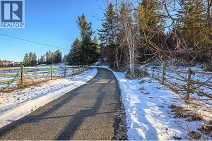 5860 Learmouth Road - Photo 2