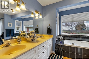 7020 Lakeridge Drive - Photo 32