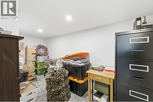 714 Lake Court - Photo 33