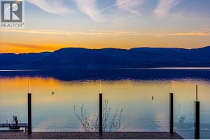 5560 Lakeshore Road - Photo 10