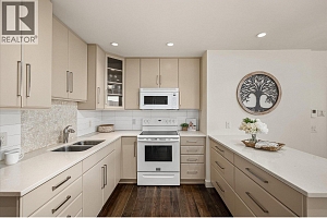 5560 Lakeshore Road - Photo 36