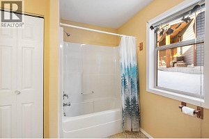 4940 Snowpines Road Unit# B - Photo 17