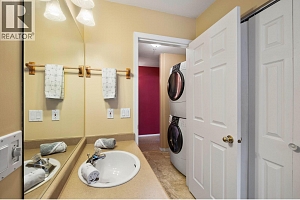 4940 Snowpines Road Unit# B - Photo 18