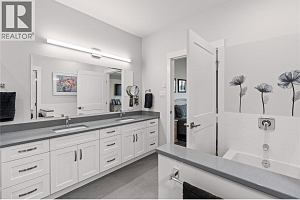 6453 Okanagan Landing Road - Photo 23