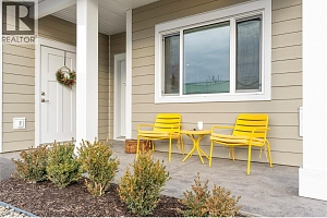 6453 Okanagan Landing Road - Photo 33