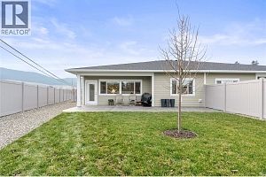 6453 Okanagan Landing Road - Photo 39