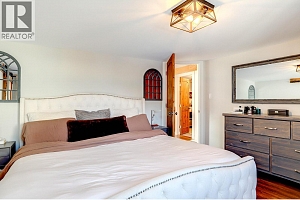 2245 Shuswap Avenue - Photo 47