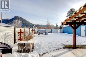 2245 Shuswap Avenue - Photo 61