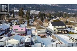 2245 Shuswap Avenue - Photo 98