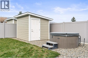 6457 Okanagan Landing Road - Photo 37