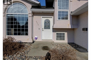 2312 Hunter Avenue - Photo 2