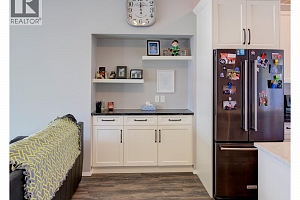 2312 Hunter Avenue - Photo 6