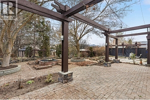 171 Snowsell North Street - Photo 32