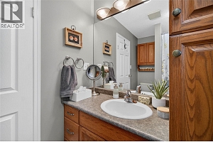 206 Falcon Avenue - Photo 12