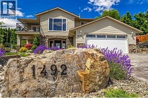 1492 Longley Crescent - Photo 3