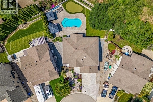 1492 Longley Crescent - Photo 6